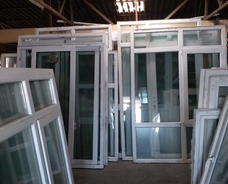 Çıkma pimapen cam balkon