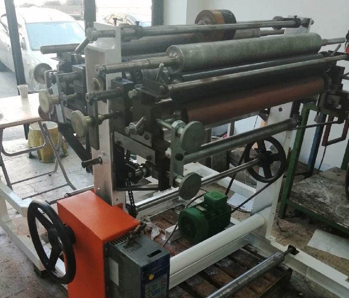 iki renkli baskı makinesi